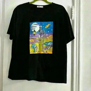 Life of the party. Mushroom graphic tee. Men’s size: M